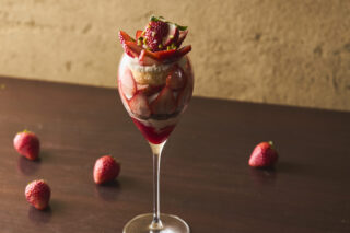 🌸桜香る苺苺苺パフェ🍓🍓🍓